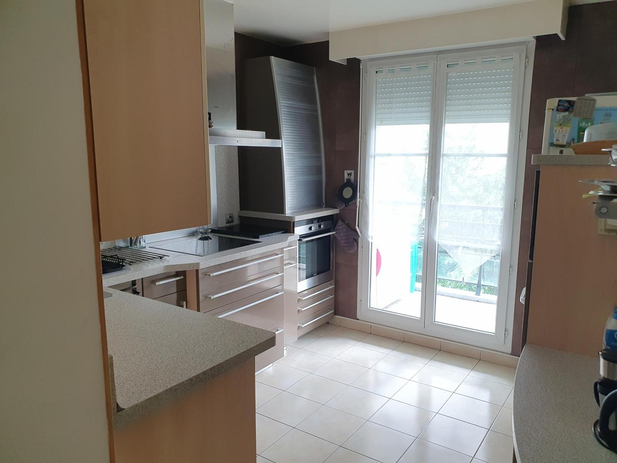 Appartement Residentiel Au Vert Et Au Frais Montigny-le-Bretonneux Ngoại thất bức ảnh